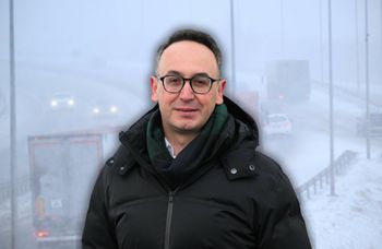 Paraliż na S7. Minister odpiera zarzuty