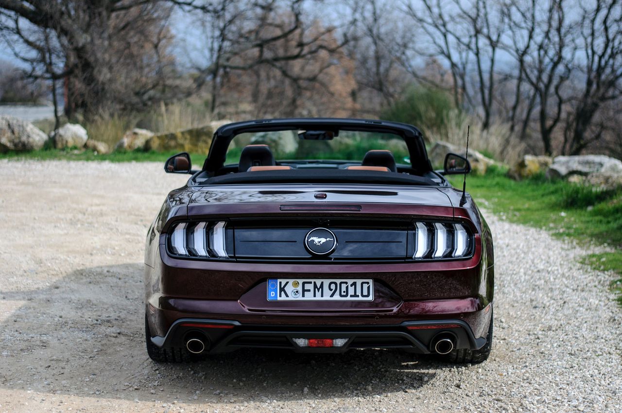 Dla porównania - tak wygląda tył obecnego Forda Mustanga