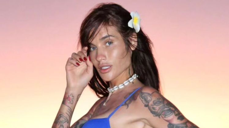 Karolina Gilon zapozowała w kostiumie kąpielowym na Malediwach