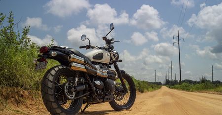 Triumph Street Scrabler Sandstorm uzupełni ofertę brytyjskiej marki