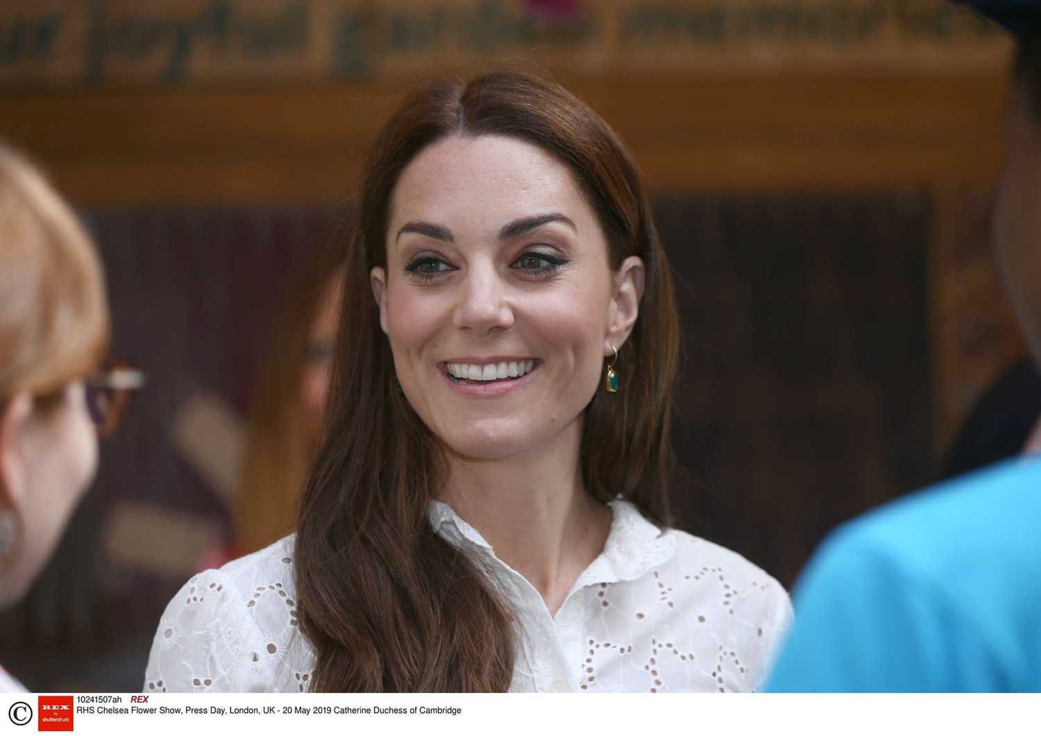 Księżna Kate w bluzce z sieciówki