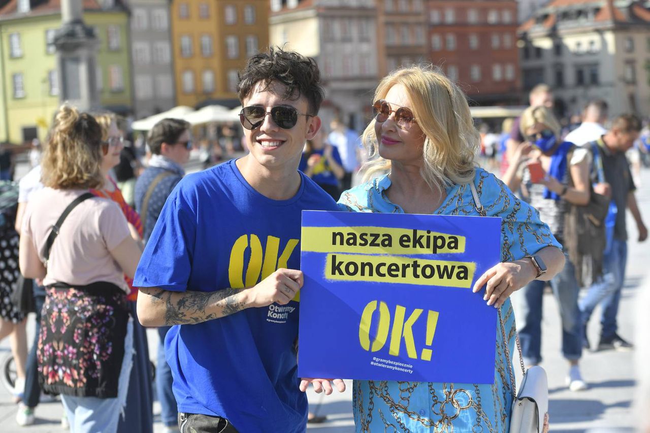 Majka Jeżowska i Dawid Kwiatkowski - happening muzyczny na Placu Zamkowym