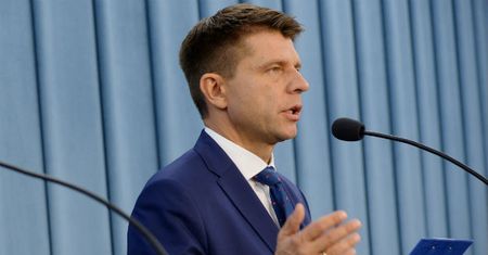 Ryszard Petru ma jeszcze 2 mln zł kredytu do spłacenia, ale jego partia rośnie w siłę