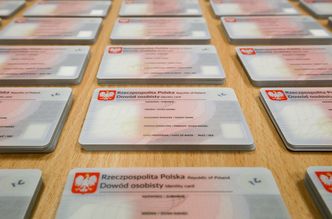 Tysiące podrobionych dokumentów. Fałszują wszystko, co się da