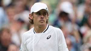 Wimbledon: dramat Alexa de Minaura. Skorzystał Novak Djoković