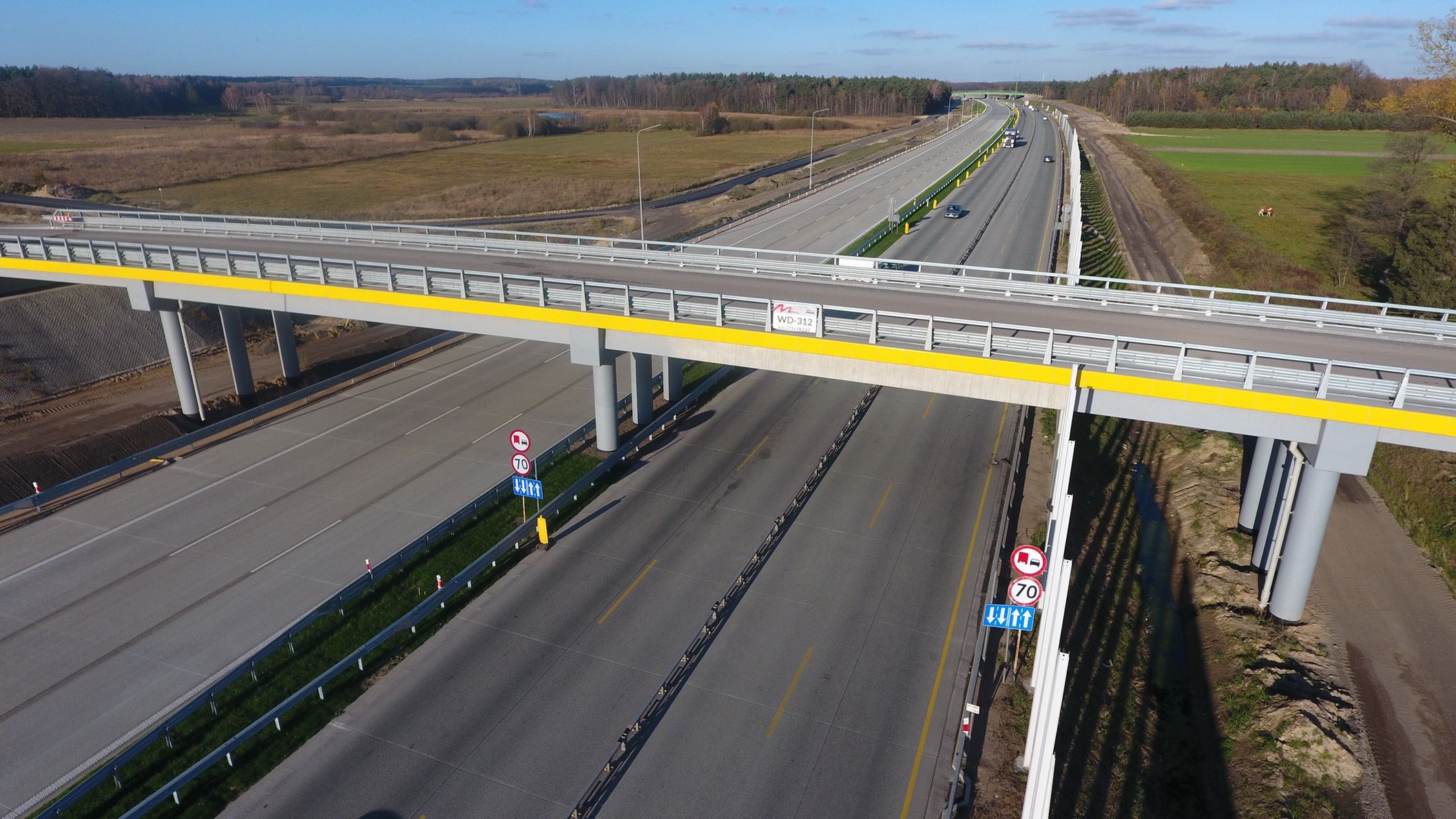 Autostrada A1 między Piotrkowem Trybunalskim a Kamieńskiem w listopadzie 2022 r.