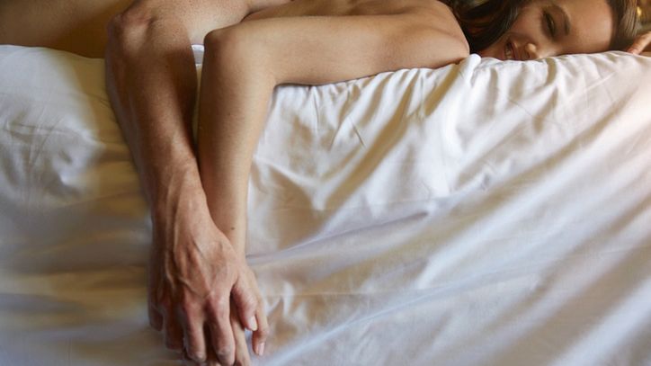 Pierścienie erekcyjne są dostępne w różnych rozmiarach, kształtach i materiałach.