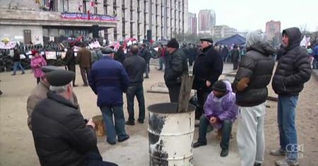Prorosyjskie manifestacje w Doniecku. Okupują budynki