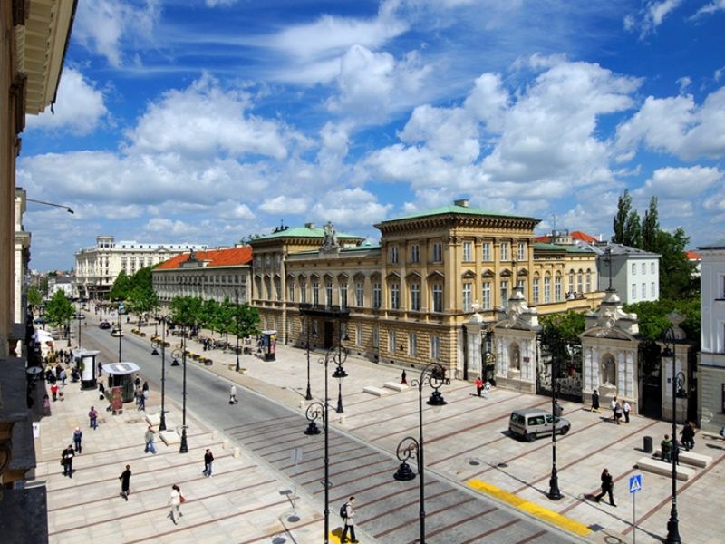 Warszawa. Nowy Świat i Krakowskie Przedmieście zamienią się w deptak dla pieszych