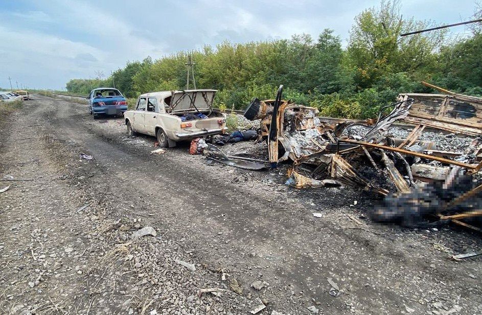 W ostrzelanej w obwodzie charkowskim kolumnie samochodów zginęło 10 dzieci