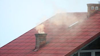 W Polsce wciąż mamy 2,5 mln kopciuchów. Czy dotacje już nie działają?