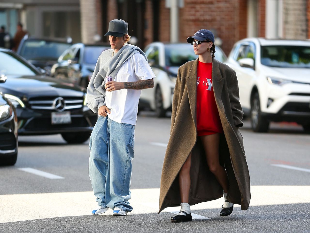 LOS ANGELES, CA - DECEMBER 14: Justin Bieber and Hailey Bieber are seen on December 14, 2023 in Los Angeles, California.  (Photo by Bellocqimages/Bauer-Griffin/GC Images)