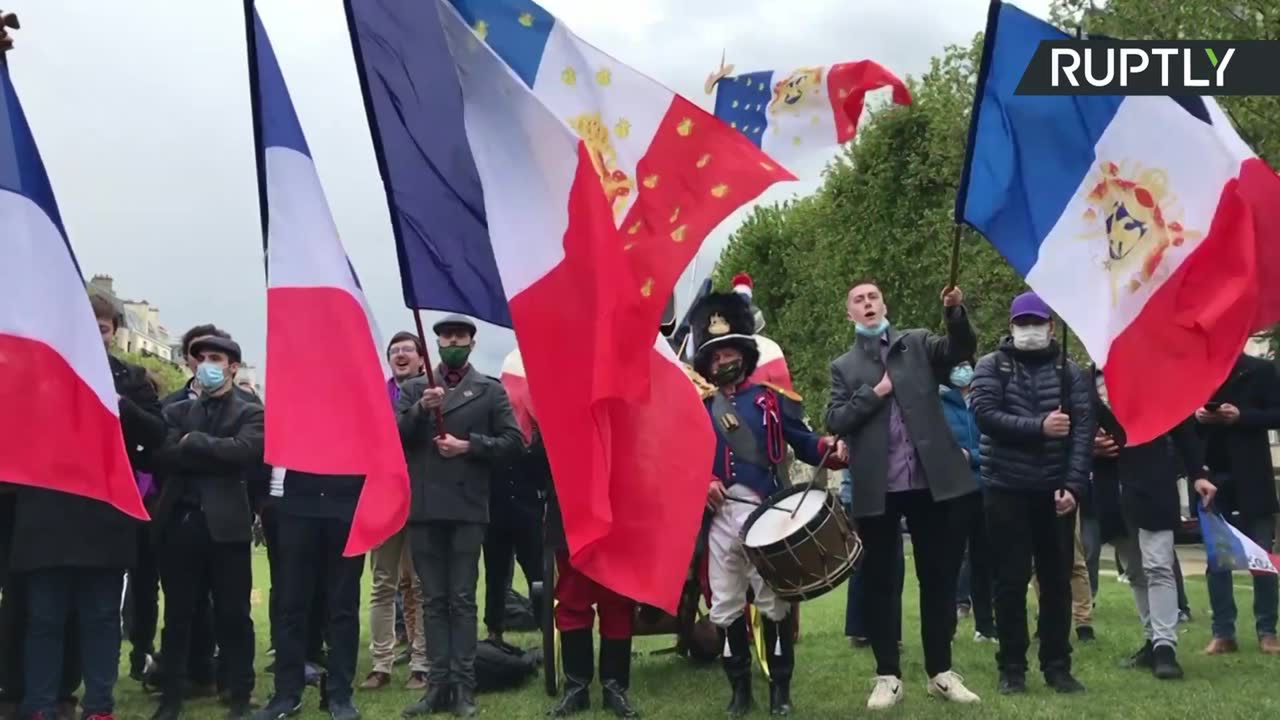 Zlot entuzjastów Napoleona w Paryżu. 200. rocznica śmierci cesarza.