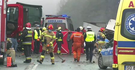 Roczne niemowlę i jego matka zginęli w karambolu na trasie S1.