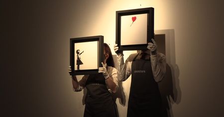 „Dziewczynka z balonikiem” Banksy’ego pójdzie pod młotek na aukcji domu Christie’s. Może osiągnąć nawet 3,5 mln funtów