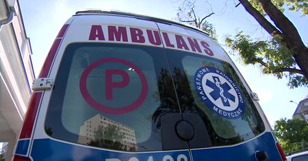 Policja poszukuje osób, które zniszczyły karetkę pogotowia ratunkowego we Wrocławiu
