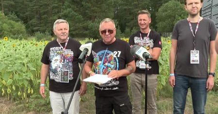 “Niech hejterzy się wstydzą”. J. Owsiak przed startem festiwalu Pol’and’Rock tylko dla zaszczepionych