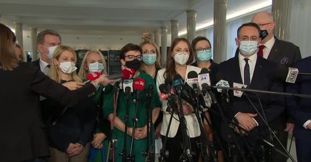 Opozycja zablokowała prace nad “lex Czarnek”. PiS zapowiada, że projekt wróci pod obrady sejmu po Nowym Roku