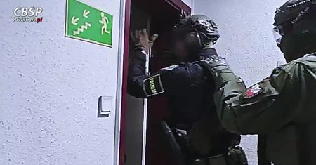 Policjanci z CBŚP udaremnili porwanie do okupu. Zatrzymano pięć osób.