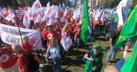 “Marsz gniewu”. Wielki protest pracowników budżetówki w Warszawie