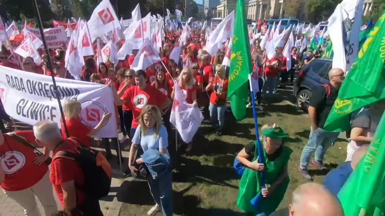 “Marsz gniewu”. Wielki protest pracowników budżetówki w Warszawie