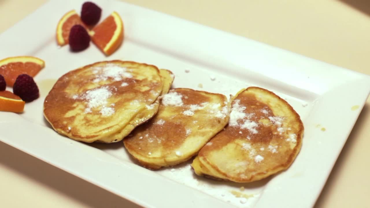 Obfite śniadanie pomoże spalić dwa razy więcej kalorii w ciągu dnia.