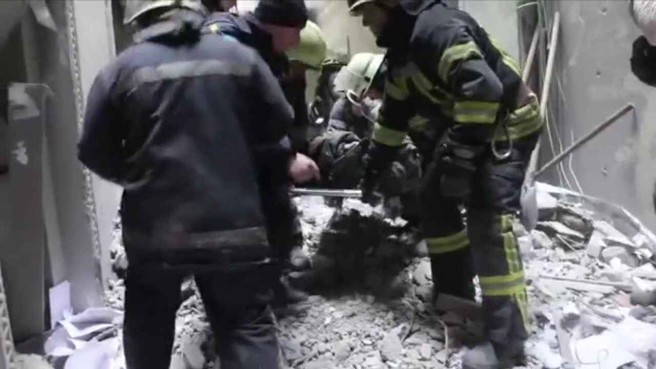 MSW Ukrainy: Co najmniej 10 zabitych, ponad 35 rannych w rosyjskim ataku rakietowym na Charków