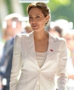 Angelina Jolie wygląda coraz lepiej