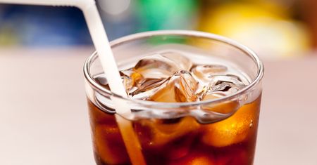 Coca-cola (różne smaki) z dodatkiem witamin B6 i B12