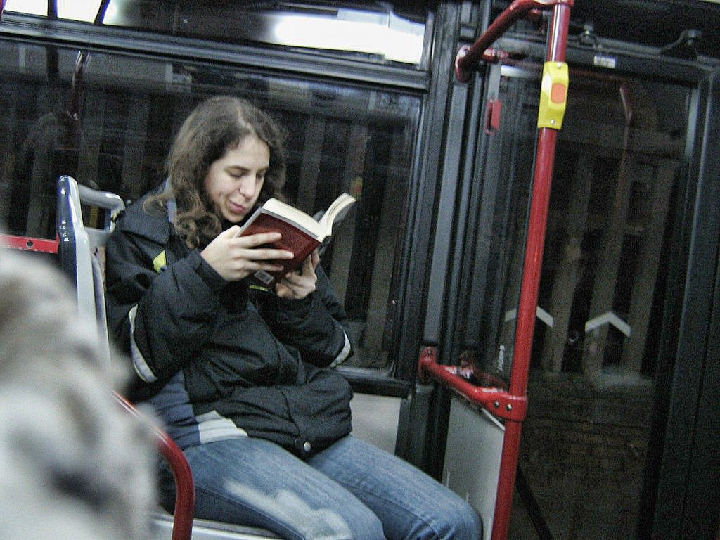 Posłuchaj książek. W autobusie