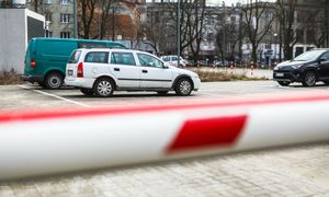 Parkingi przy sklepach pod lupą UOKiK. Gigantyczna kara dla operatora