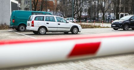 Naruszanie praw na parkingach nie popłaci. Operator został ukarany