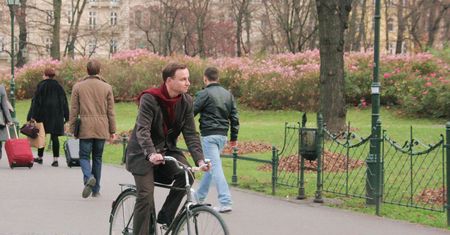 Wybory 2020. Między "warszawką" a "krakówkiem". Andrzej Duda i Rafał Trzaskowski przeszli niemal identyczną drogę: życiową i polityczną (Opinia)