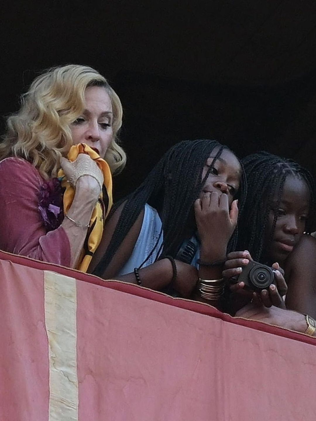 Madonna z pociechami