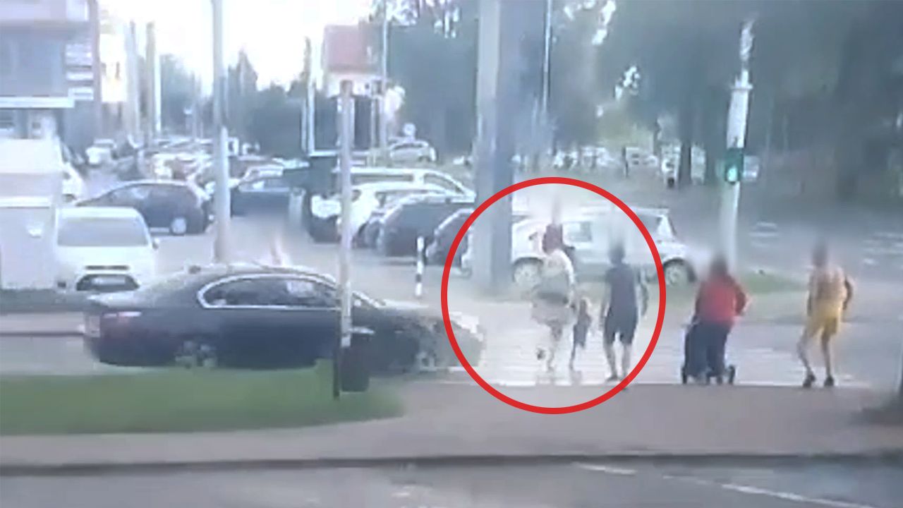 Kierowca bmw potrącił matkę z dzieckiem. Koszmar na pasach w Puławach