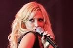 Ashlee Simpson pokazuje drugą twarz