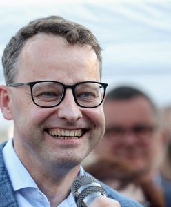 Azyl zatwierdzony. Romanowski może się przemieszczać