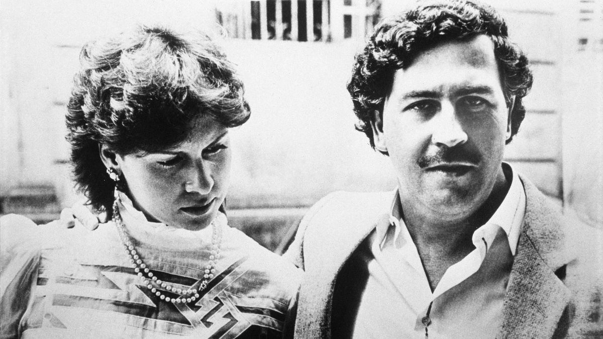 Getty Images / Eric VANDEVILLE / Na zdjęciu: Pablo Escobar z żoną