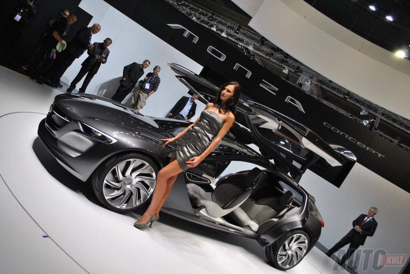 Hostessy Frankfurt Motor Show 2013 [galeria] 21