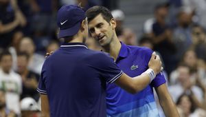 US Open: Novak Djoković zaczął grę o Klasycznego Wielkiego Szlema. Pierwszy rywal Serba cierpiał na korcie