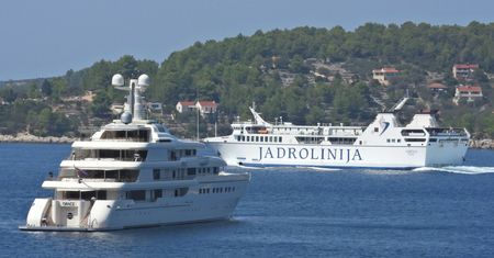 Unia ma sposób, jak skonfiskować miliardy euro rosyjskich krezusów