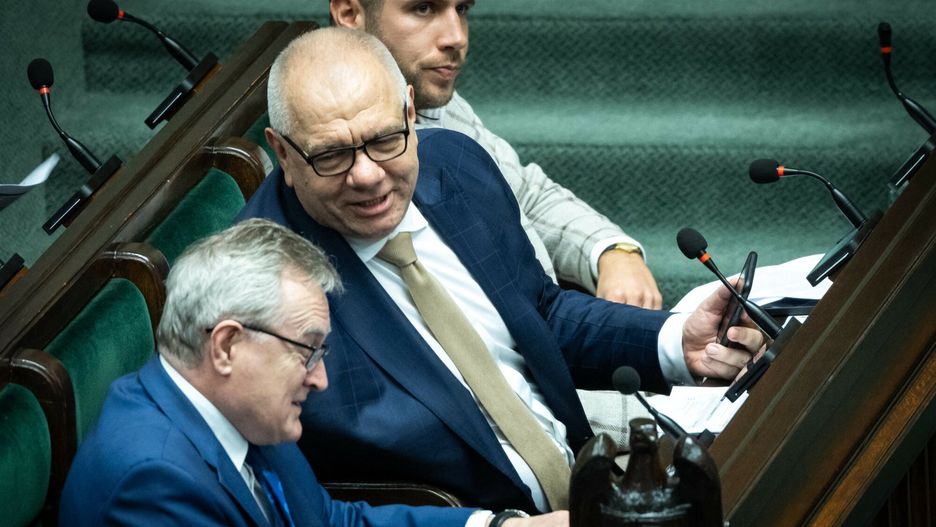 Ministrowie Piotr Gliński i Jacek Sasin 