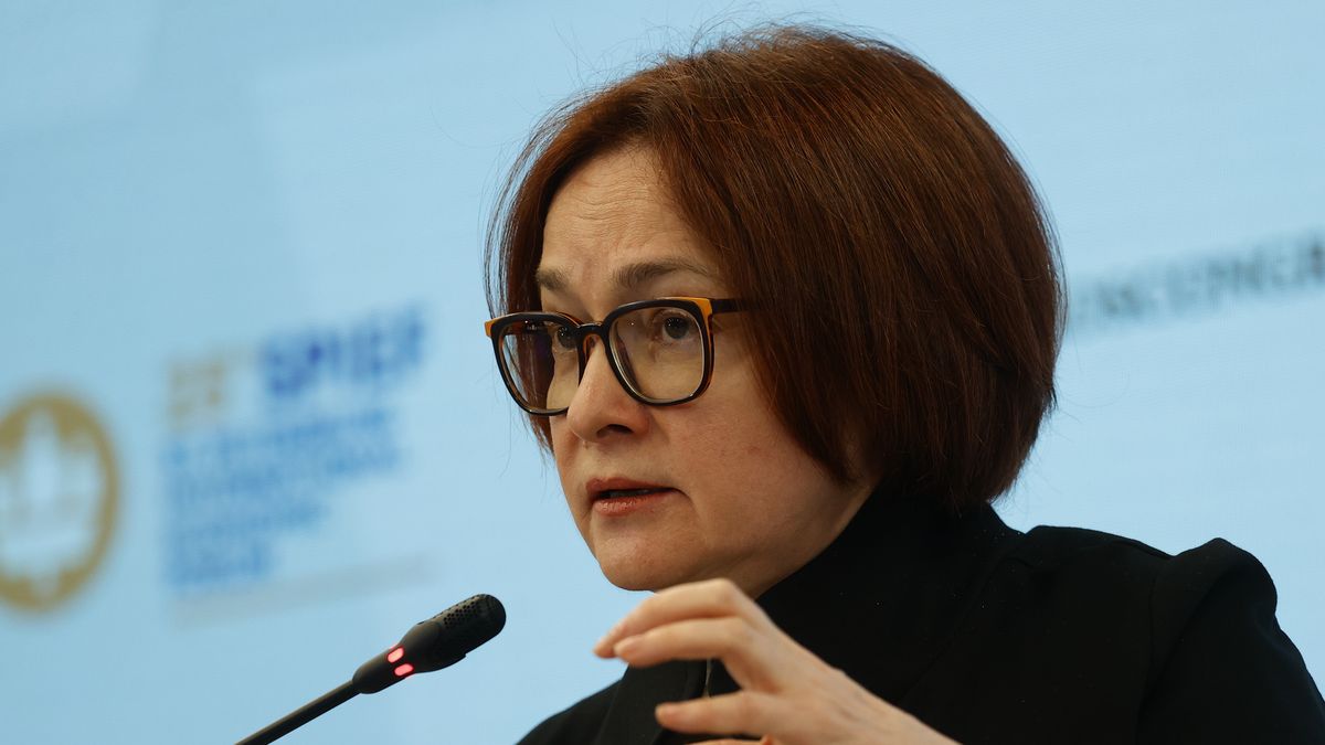 SAINT PETERSBURG, RUSSIA - JUNE 16: Russia's Central bank chief Elvira Nabiullina attends a session of the Saint Petersburg International Economic Forum (SPIEF) in Saint Petersburg on June 16, 2022. (Photo by Sefa Karacan/Anadolu Agency via Getty Images)
