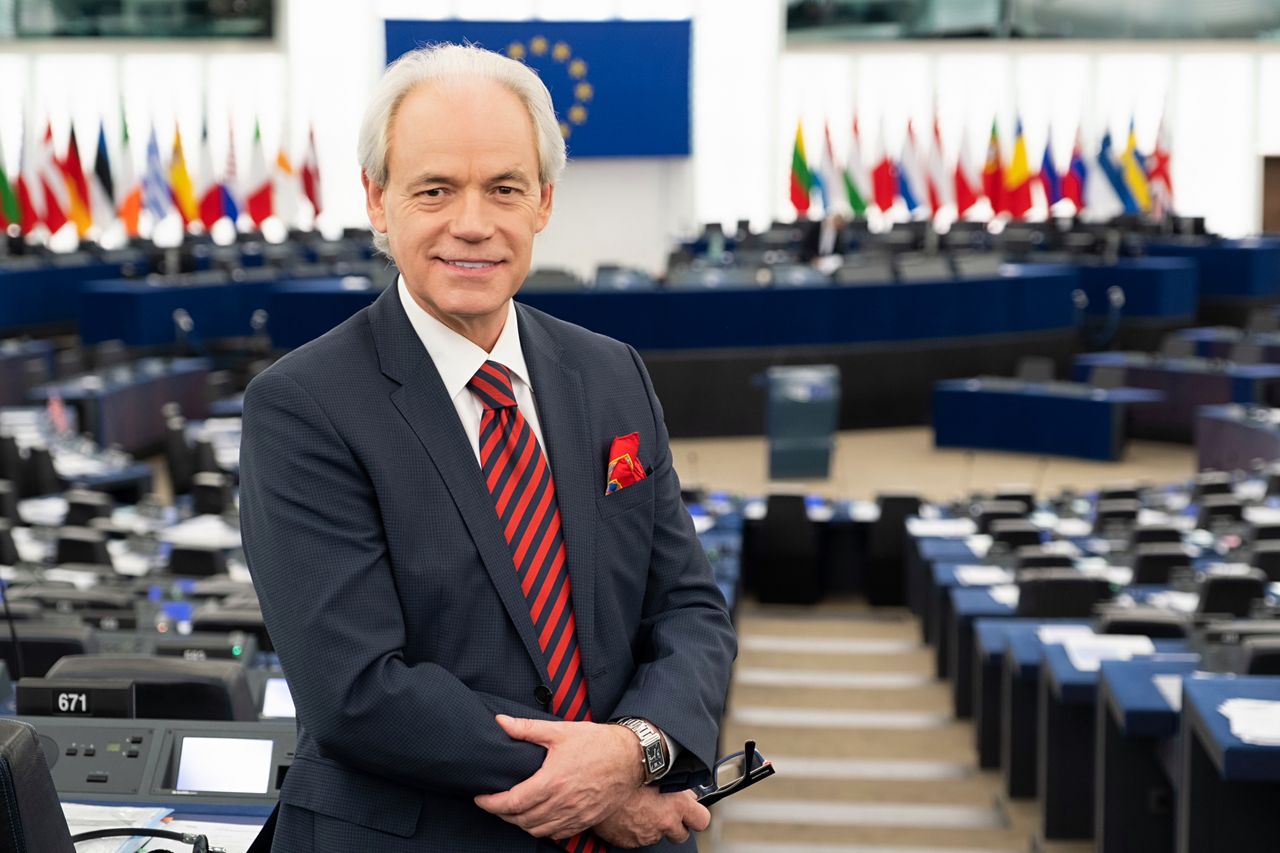 Adam Szenfeld rezygnuje ze startu w eurowyborach