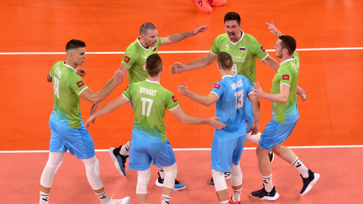 PAP/EPA / IGOR KUPLJENIK / Na zdjęciu: siatkarze reprezentacji Słowenii