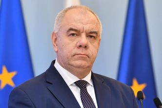 Podatek Sasina nie trafi do kosza? Jest odpowiedź rzecznika rządu