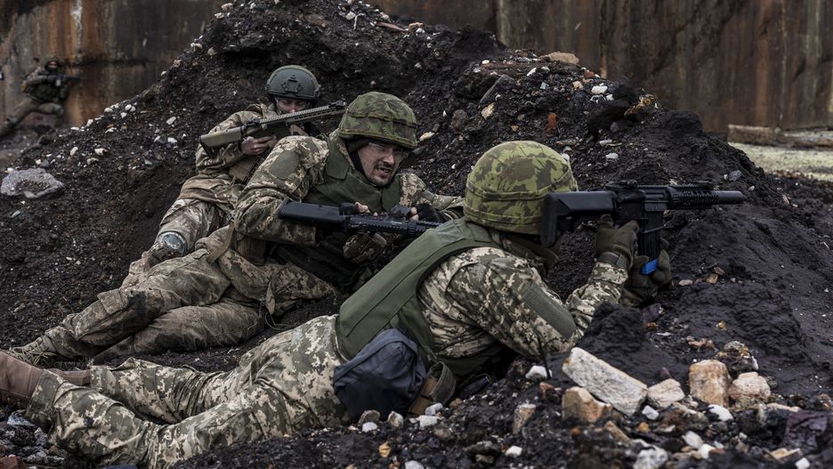 DONETSK OBLAST, UKRAINE - APRIL 4: Ukrainian soldiers of the Aidar battalion training at an undetermined location in Donetsk oblast, 4 April 2023. (Photo by Diego Herrera Carcedo/Anadolu Agency via Getty Images)