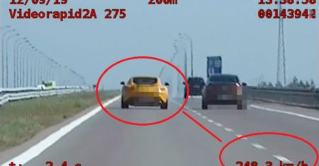 Grupa SPEED zatrzymała kierowcę jadącego 248 km/h po autostradzie