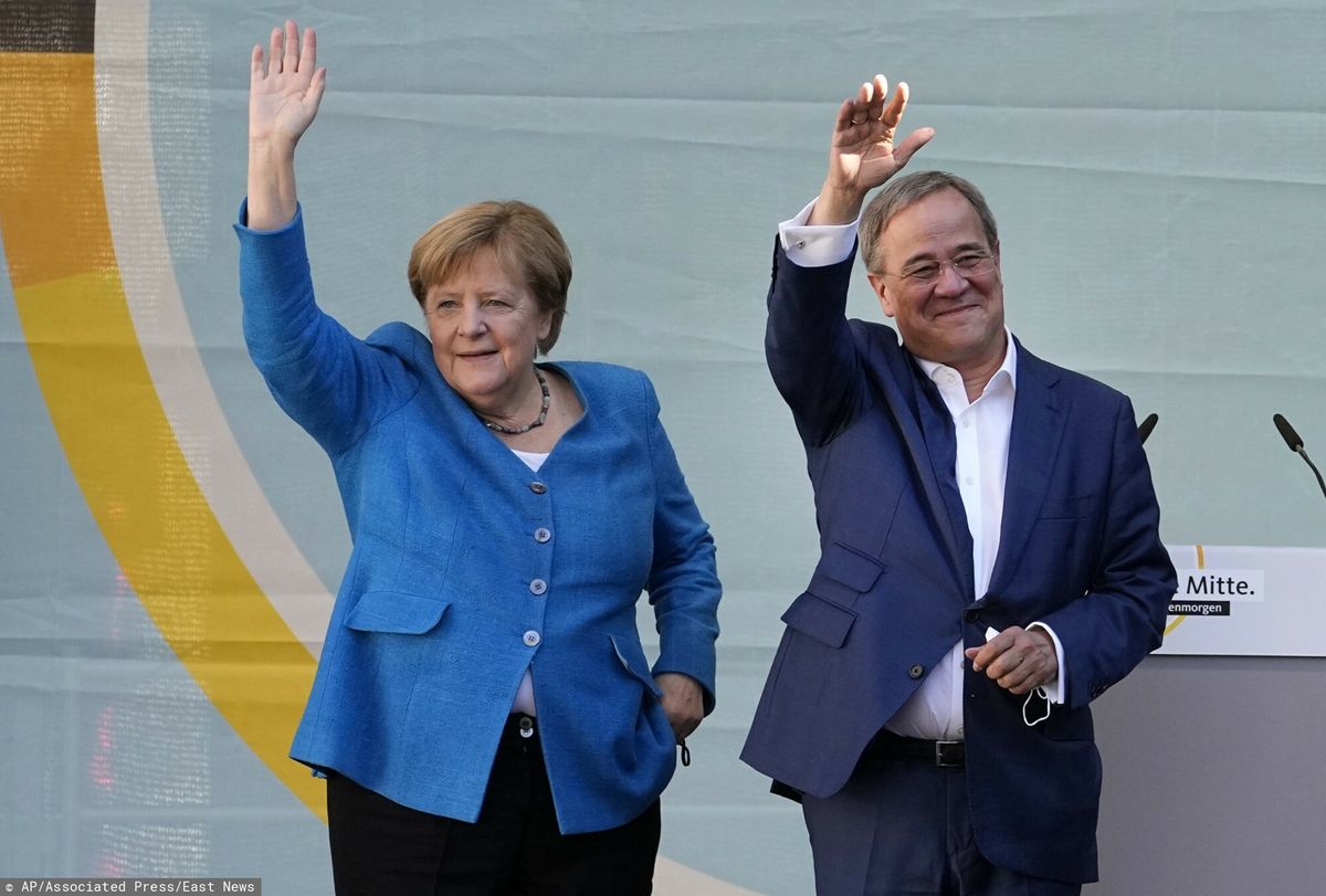 Angela Merkel i Armin Laschet wzięli w wiecu wyborczym w Akwizgranie (fot. Associated Press, East News)