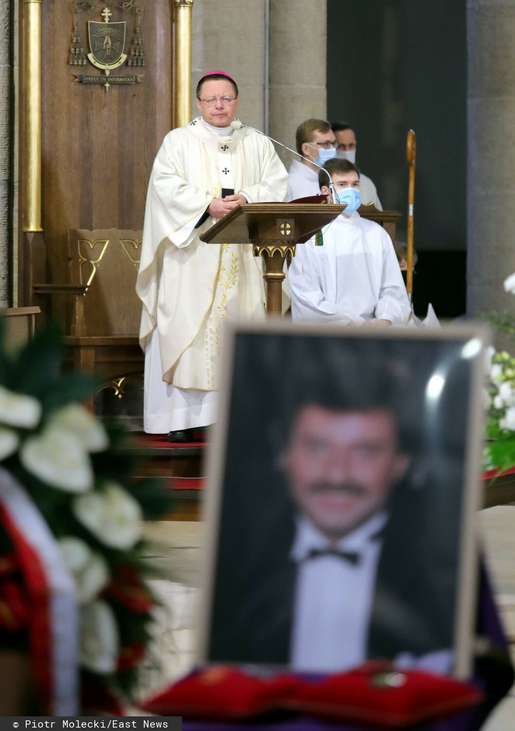 Pogrzeb Krzysztofa Krawczyka. Nabożeństwo żałobne w łódzkiej archikatedrze